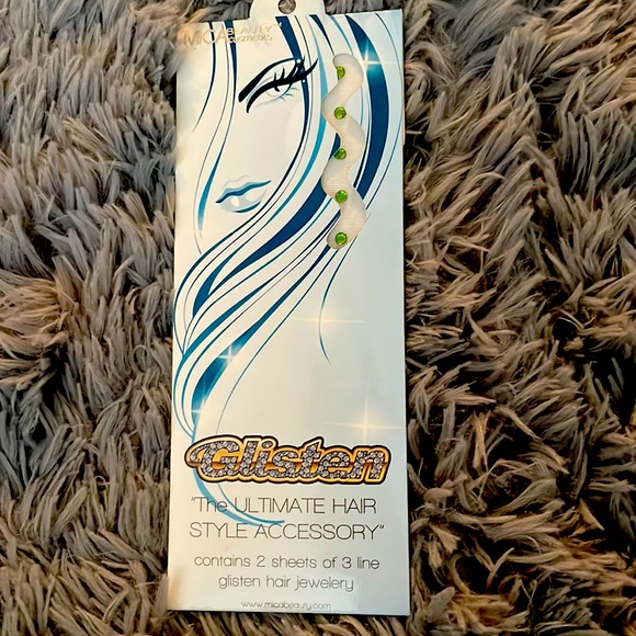 Glisten Hair Jewelry - Picture 1 of 3